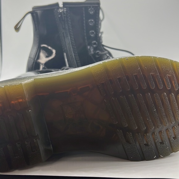 Dr Martens Delaney Black Boots - Picture 6 of 8